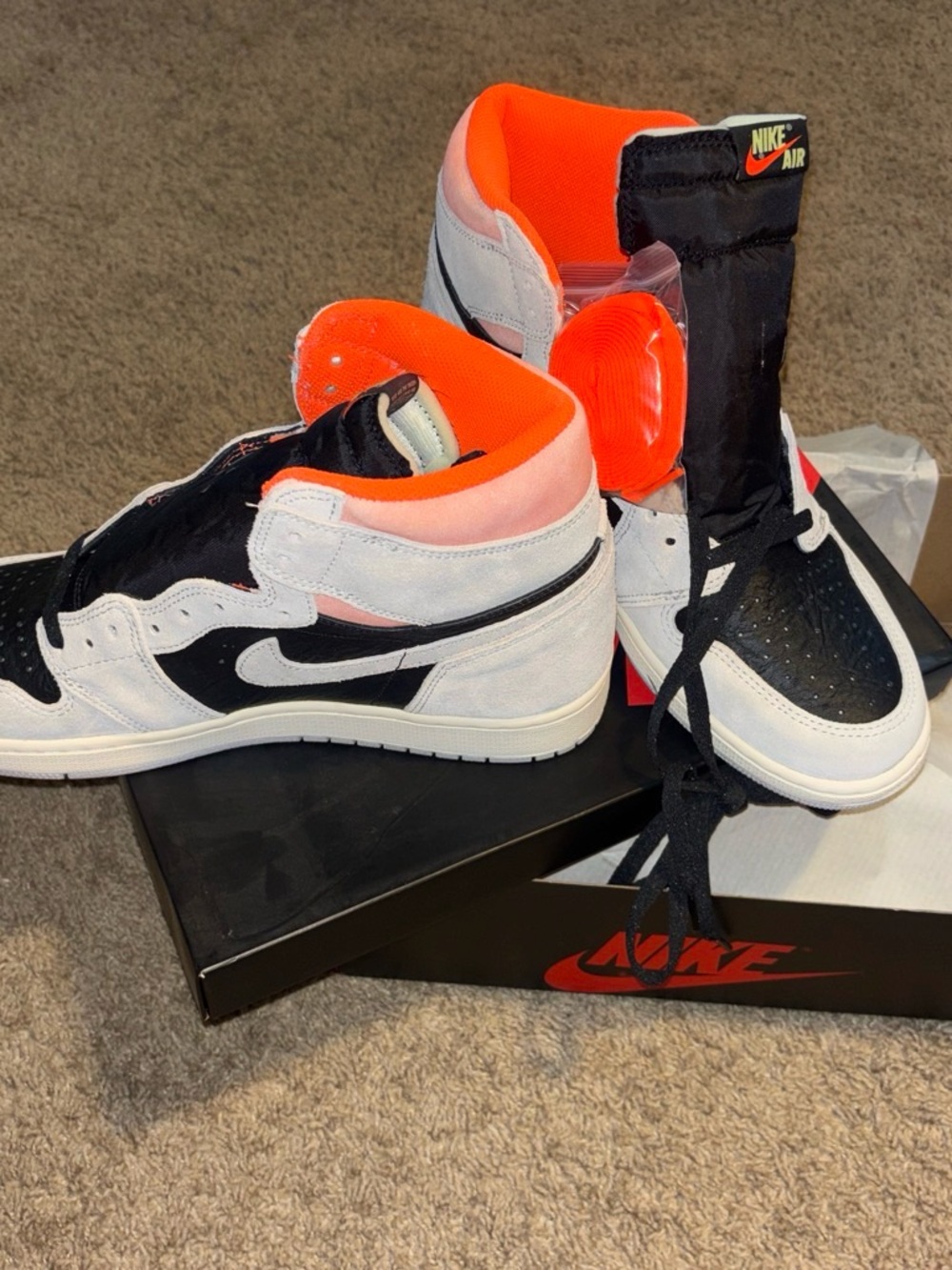Nike Air Jordan 1 High OG Neutral Grey Hyper Crimson